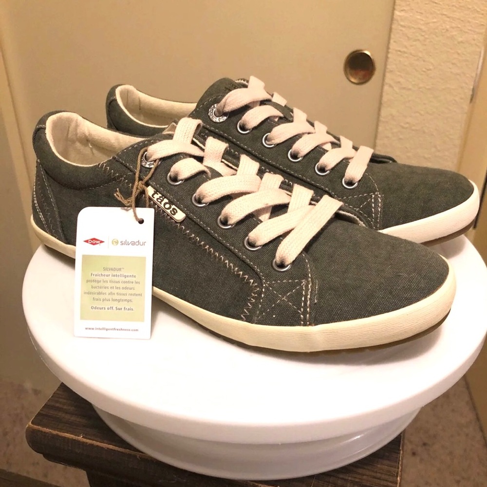 Taos Star Olive sneakers womens Sz US 7